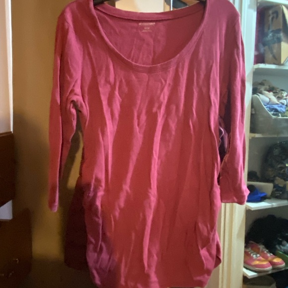 🌺 3/$15 3/4 Sleeve Motherhood Maternity Top - Picture 1 of 3